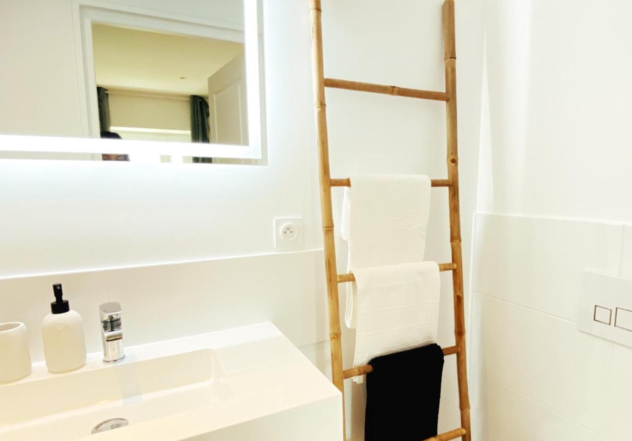 Le Studio Design ⸱ Stationnement Gratuit ⸱ Fibre Déols Exterior foto